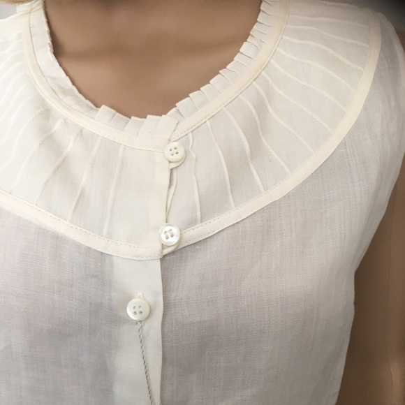 NWT Armani collezioni ivory/sleeveless top size 10 - Picture 10 of 15